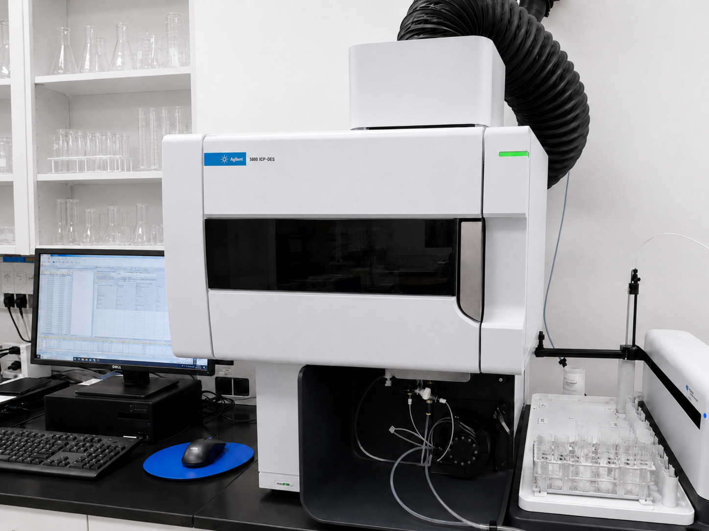 Agilent 5800 ICP OES instrument installed on a laboratory bench